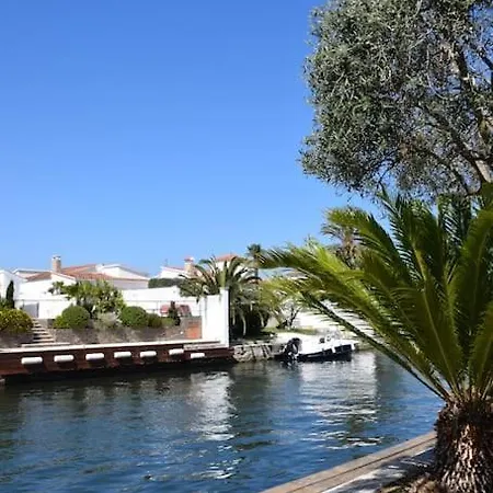 Villa 'casa Empuria' Aan Kanaal Met Zwembad En Aanlegsteiger Empuriabrava