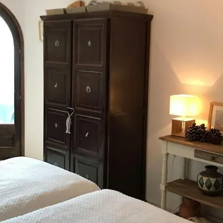 'casa Empuria' Aan Kanaal Met Zwembad En Aanlegsteiger