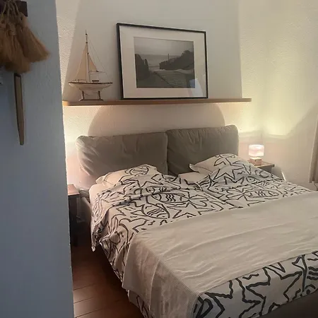 'casa Empuria' Aan Kanaal Met Zwembad En Aanlegsteiger Villa